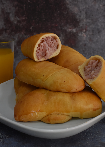 BRIOCHE BREAD 150 g FILLED WITH COOKED HAM AND BACON 2 UNITS