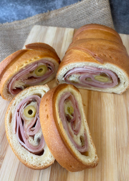 SMOKED HAM BREAD WITH OLIVES AND RAISINS